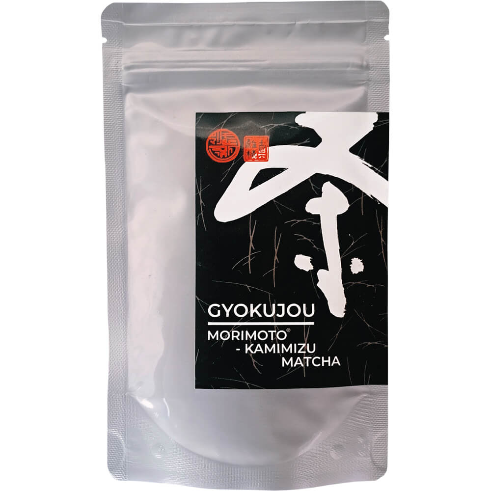 Silberfarbener Standbeutel mit schwarzem Etikett: „Morimoto Kamimizu Matcha Gyokujou“, Bio-Matcha aus der Präfektur Miyazaki in Kyushu, Japan#variante_50g-vorteilspack
