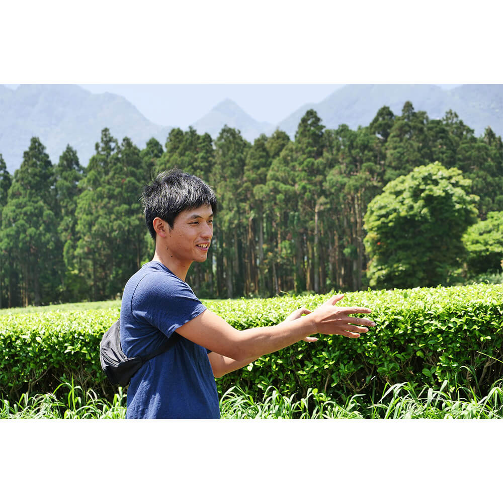 Keita Watanabe in seinem Teegarten