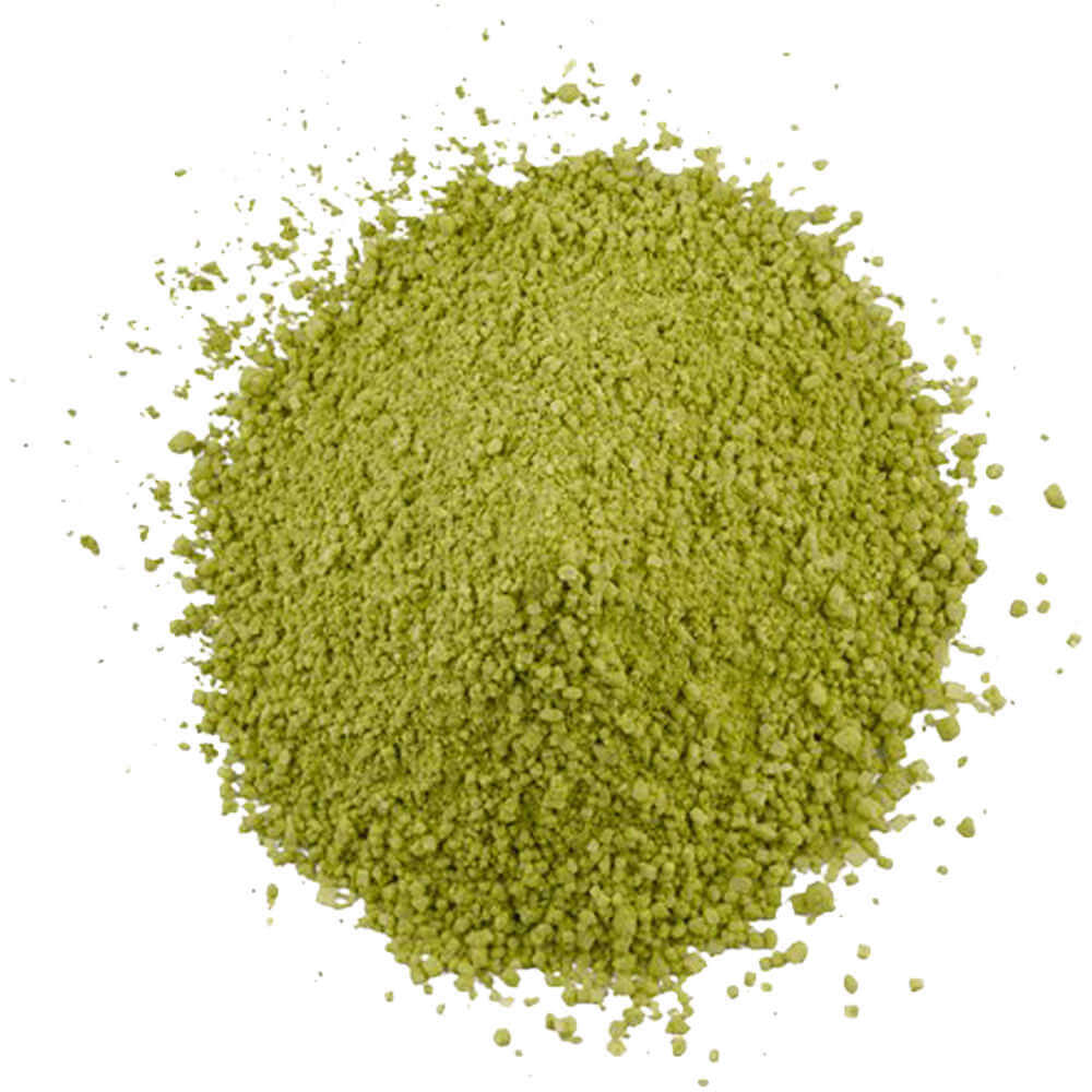 Hellgrünes Bio-Trinkpulver zur Zubereitung eines cremigen Matcha Latte – feinkörnige Mischung mit Matcha und Rohrzucker